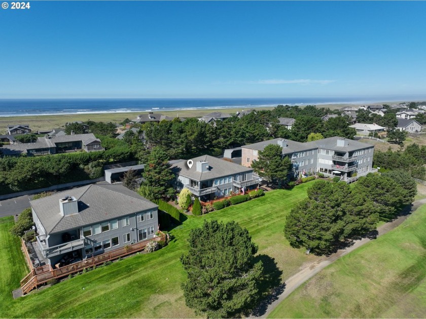 Welcome to your dream coastal retreat. This recently updated 2 - Beach Condo for sale in Gearhart, Oregon on Beachhouse.com