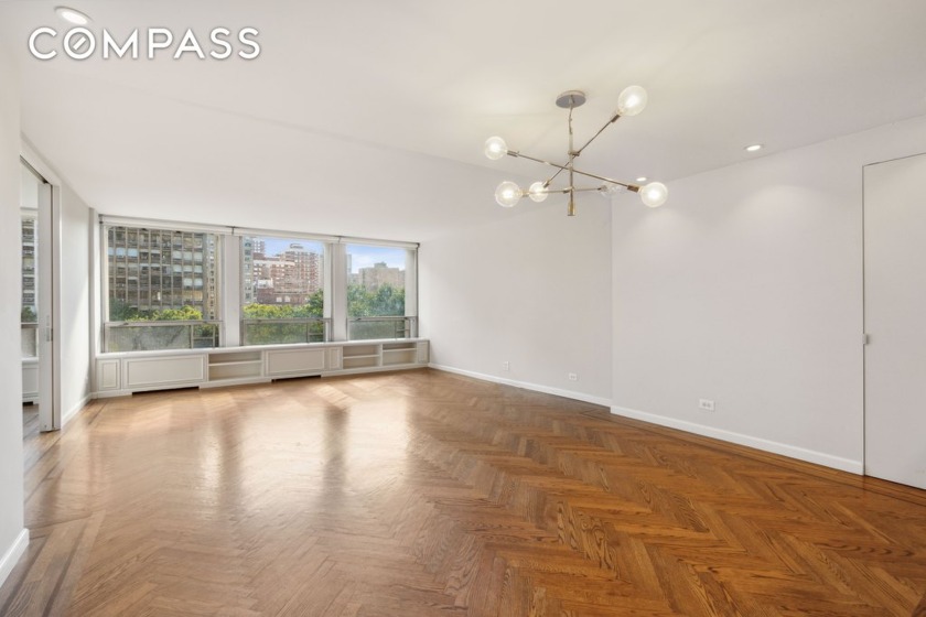 Turnkey renovated 2 bedroom 2 bath condo at I.M. Pei s Kips Bay - Beach Condo for sale in New York, New York on Beachhouse.com