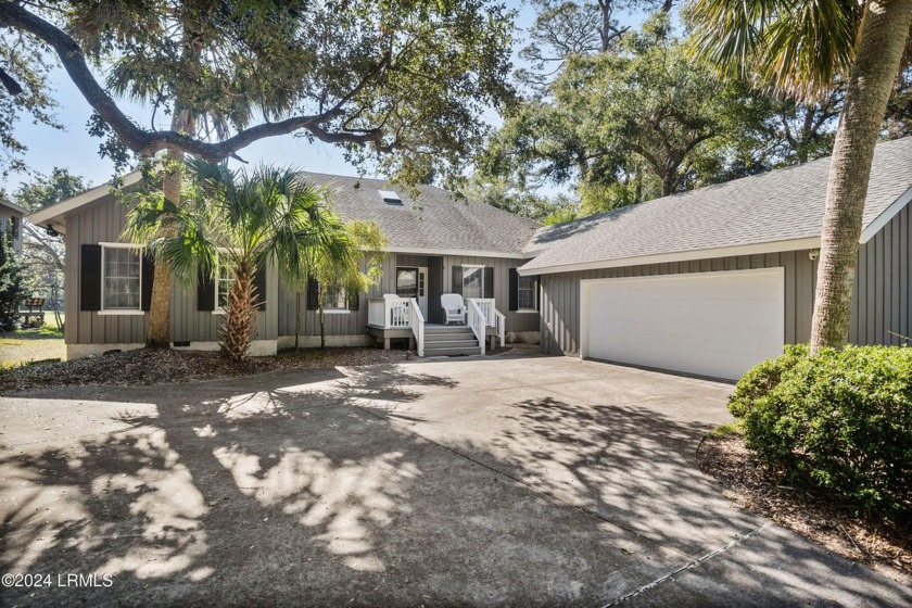 Come and enjoy this classic Fripp Cottage nestled quietly under - Beach Home for sale in Fripp Island, South Carolina on Beachhouse.com