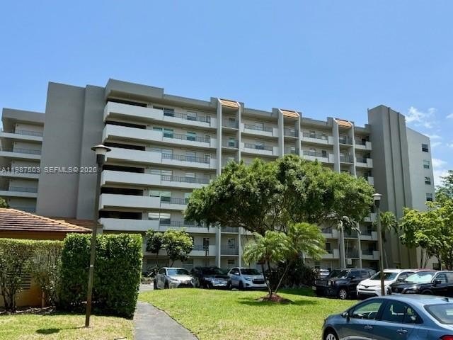 This spacious 2-bedroom, 2-bath condo offers over 1,200 sq ft of - Beach Condo for sale in Lauderhill, Florida on Beachhouse.com