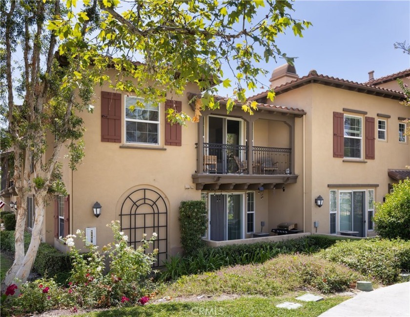 Beautiful and Turn-Key Berkshire Townhome features - Beach Condo for sale in Ladera Ranch, California on Beachhouse.com