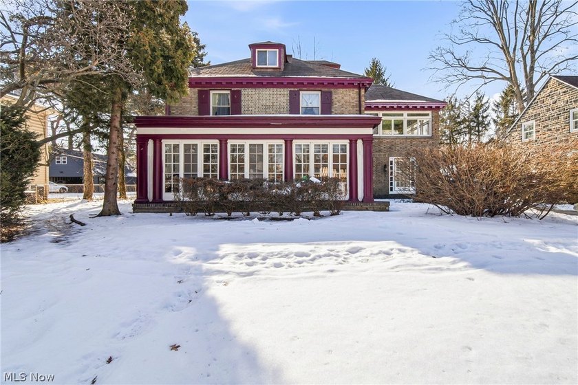 Wow! Check out this great location! Welcome to 10111 Edgewater - Beach Home for sale in Cleveland, Ohio on Beachhouse.com