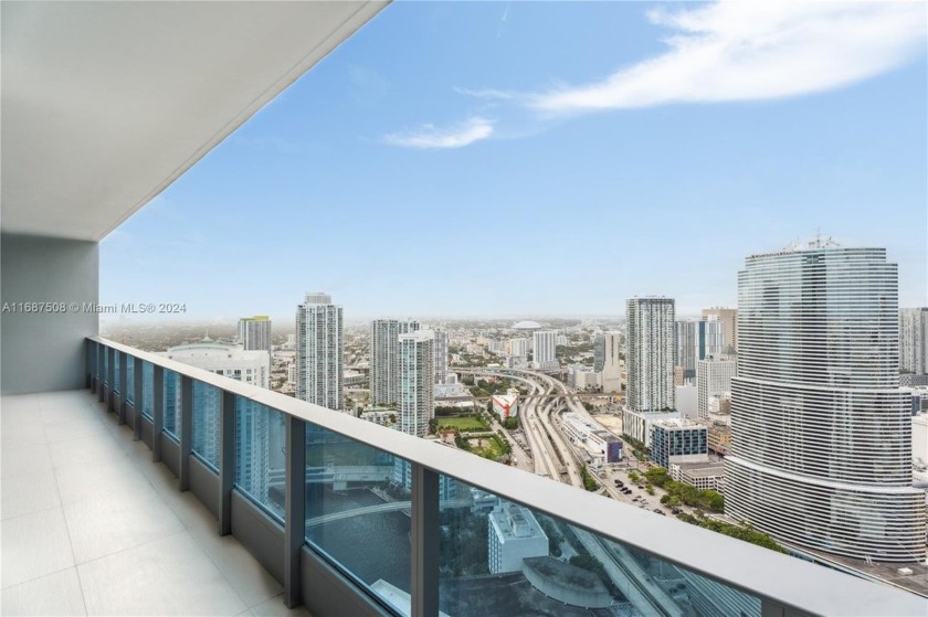 This stunning 3-bedroom, 2.5-bathroom penthouse, located on the - Beach Condo for sale in Miami, Florida on Beachhouse.com