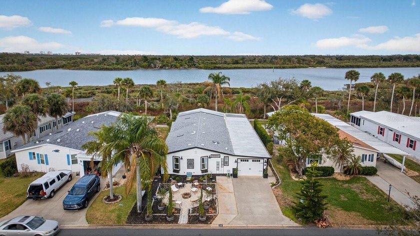 Perfectly positioned along 65 feet of direct Intracoastal - Beach Condo for sale in Edgewater, Florida on Beachhouse.com