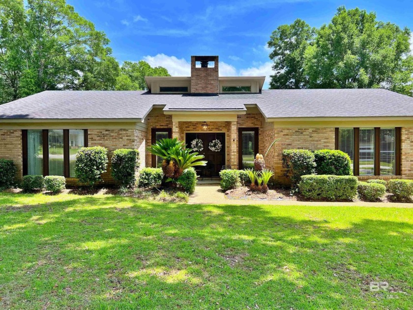 Welcome to Plantation Hills! This beautiful single story is now - Beach Home for sale in Daphne, Alabama on Beachhouse.com
