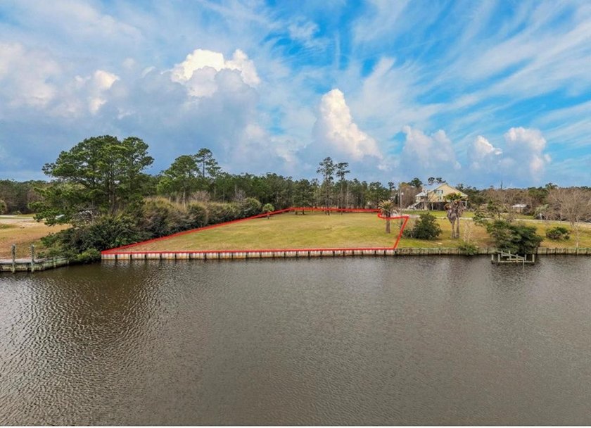 Waterfront Opportunity in Diamondhead!  Discover the perfect - Beach Lot for sale in Diamondhead, Mississippi on Beachhouse.com