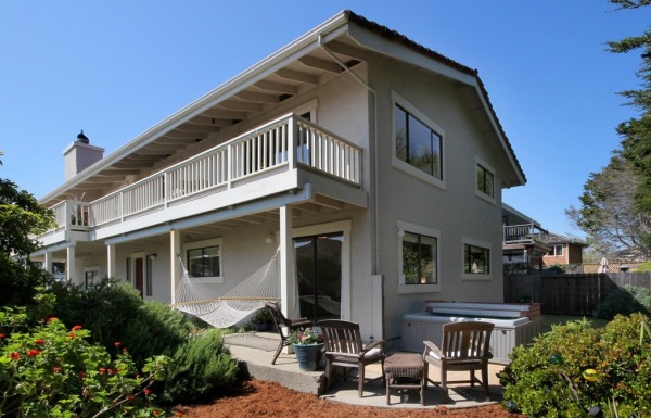 Spacious 26th Avenue Beach House - Beach Vacation Rentals in Santa Cruz, California on Beachhouse.com