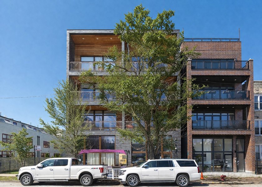 Impressive extra-wide three bed, two bath newer construction - Beach Condo for sale in Chicago, Illinois on Beachhouse.com