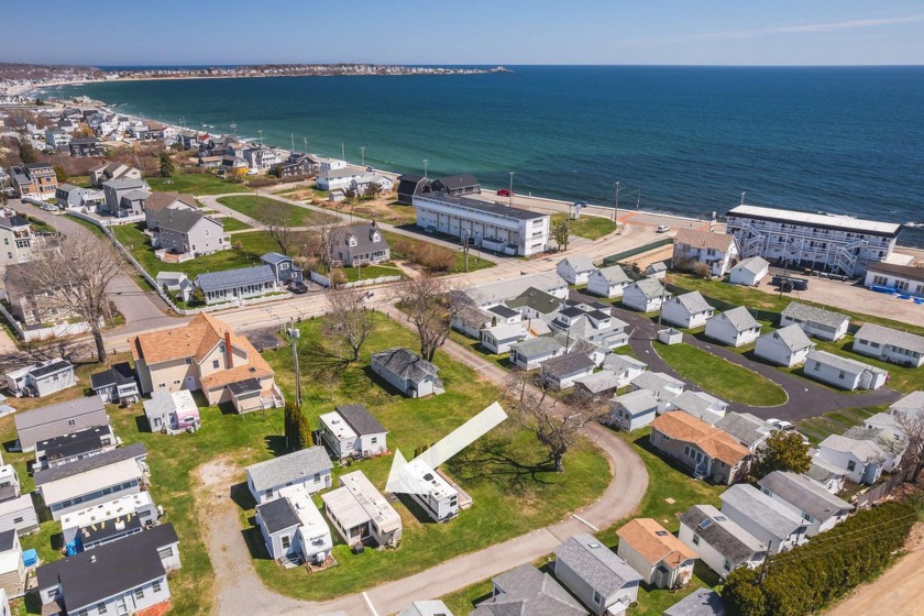 Are you looking for a beach location with the perfect vibe to - Beach Condo for sale in York, Maine on Beachhouse.com