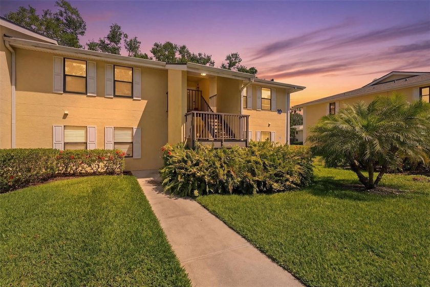 This beautifully updated first-floor corner unit offers the - Beach Condo for sale in St. Petersburg, Florida on Beachhouse.com