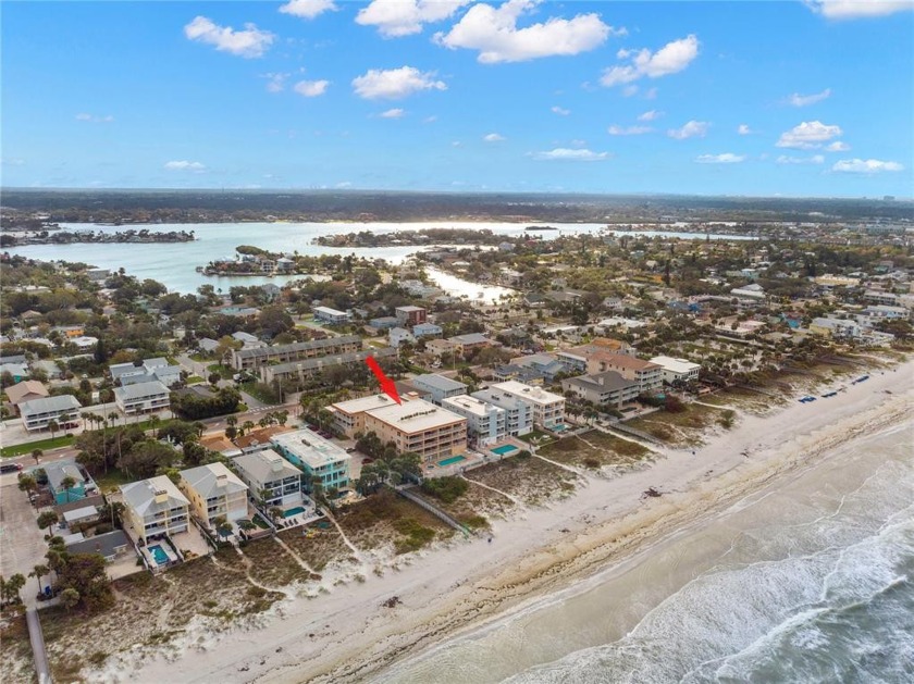 Enjoy this penthouse apartment with direct views of the Gulf off - Beach Condo for sale in Indian Rocks Beach, Florida on Beachhouse.com
