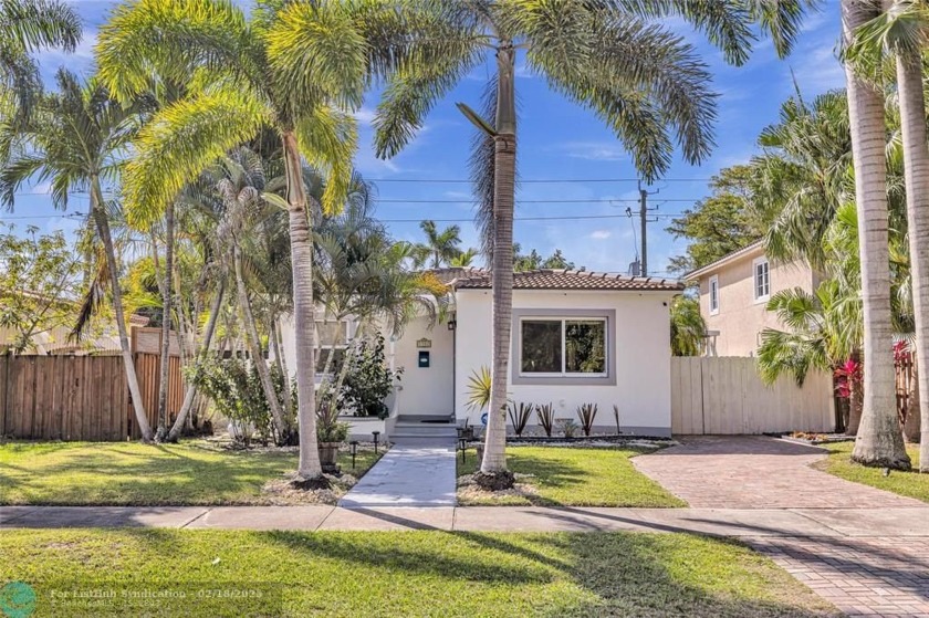 Welcome to Hollywood Lakes - This charming 2-bed, 2-bath plus - Beach Home for sale in Hollywood, Florida on Beachhouse.com