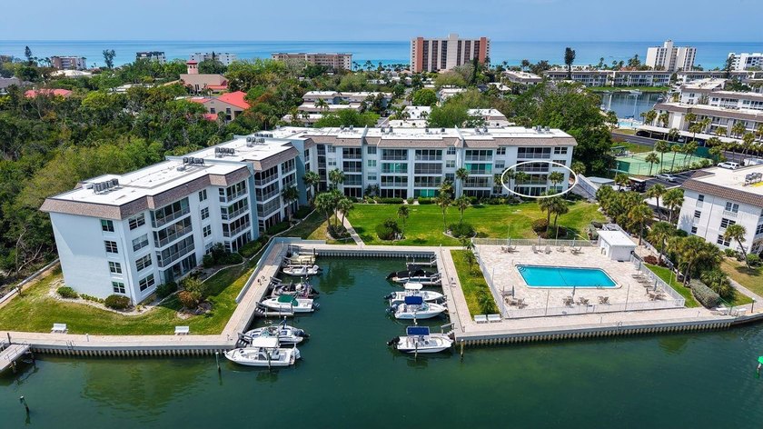 This is the one you have been waiting for!! INCREDIBLE - Beach Condo for sale in Longboat Key, Florida on Beachhouse.com