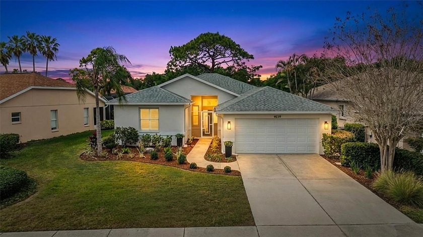 Welcome to this COMPLETELY RENOVATED, TURNKEY FURNISHED HOME in - Beach Home for sale in Sarasota, Florida on Beachhouse.com