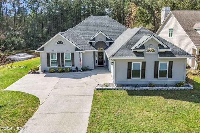 Very special home sited on a beautiful spot! Long, tranquil - Beach Home for sale in Bluffton, South Carolina on Beachhouse.com