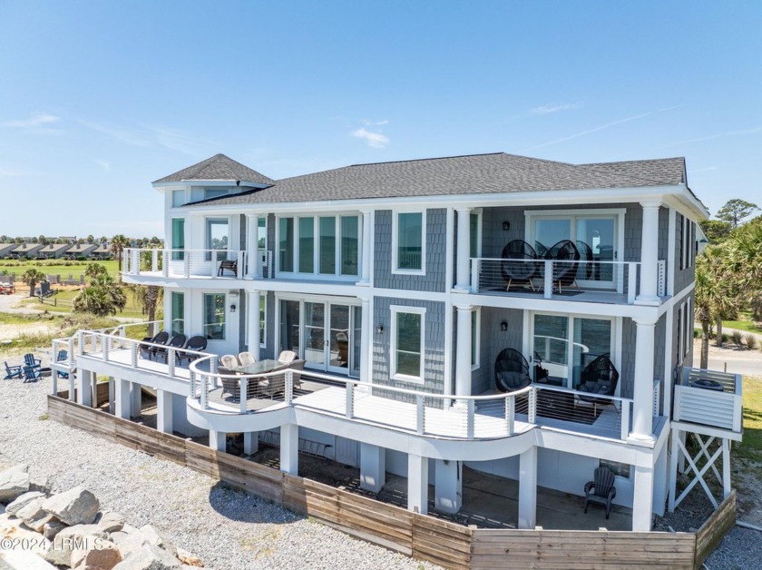 Exquisite and rare, this majestic home on Fripp Island offers a - Beach Home for sale in Fripp Island, South Carolina on Beachhouse.com