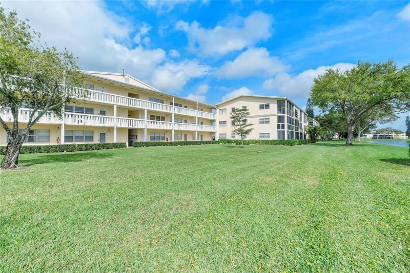 Charming 1-Bed, 1-Bath Condo in Century Village! ????

 - Beach Condo for sale in Boca Raton, Florida on Beachhouse.com
