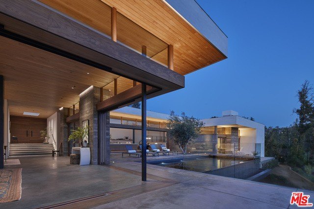A new contemporary, this Point Dume residence designed by - Beach Home for sale in Malibu, California on Beachhouse.com