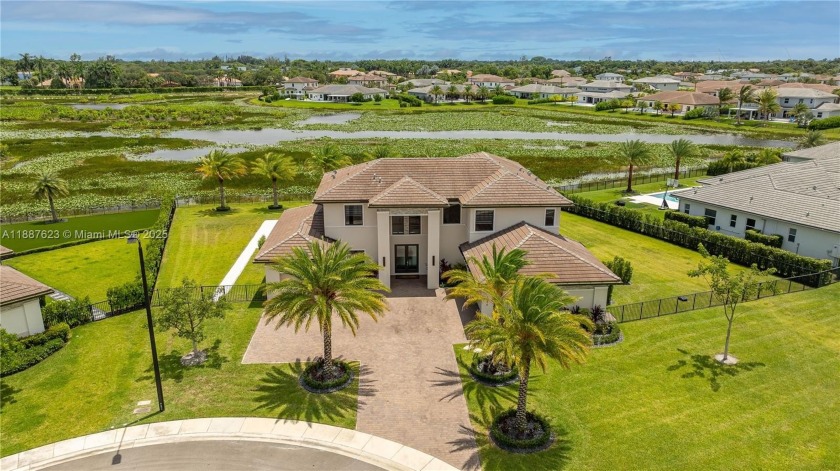 6BD + loft, 6.5BA luxury home in gated Sierra Ranches, built in - Beach Home for sale in Davie, Florida on Beachhouse.com