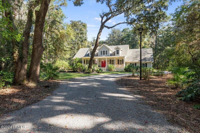 Welcome to 30 Millers Pond, a Lowcountry gem in the heart of - Beach Home for sale in Beaufort, South Carolina on Beachhouse.com