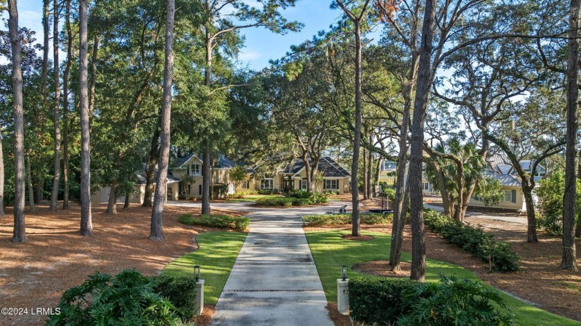 Stunning 4-bedroom, 3.5-bath retreat with breathtaking deep - Beach Home for sale in Hilton Head Island, South Carolina on Beachhouse.com