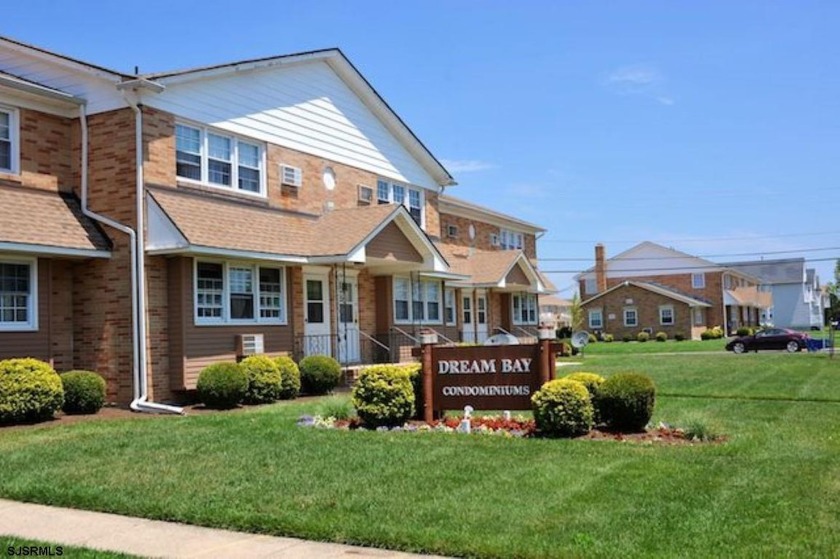 *DREAM BAY - second floor one-bedroom condo. single private - Beach Condo for sale in Ventnor Heights, New Jersey on Beachhouse.com