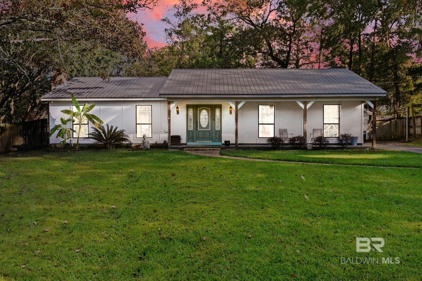 Step inside this spacious 4-bedroom, 2-bath ranch-style home on - Beach Home for sale in Daphne, Alabama on Beachhouse.com