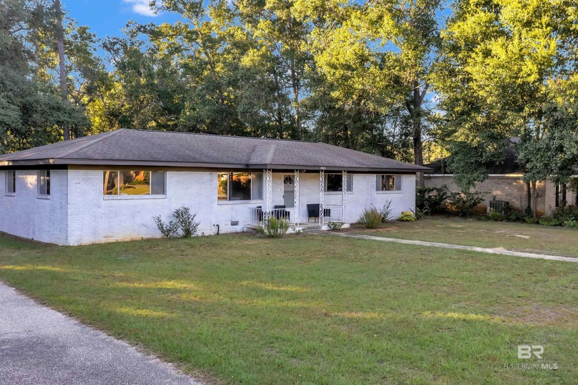 Southern vintage charm meets coastal living in this friendly - Beach Home for sale in Foley, Alabama on Beachhouse.com