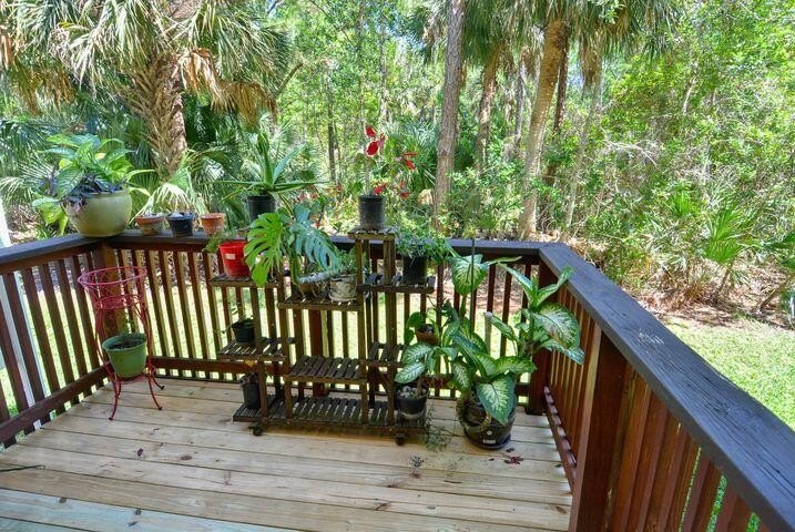 RUN, DON'T WALK TO THIS AMAZING 1 STORY CORNER UNIT IN HOBE - Beach Condo for sale in Hobe Sound, Florida on Beachhouse.com