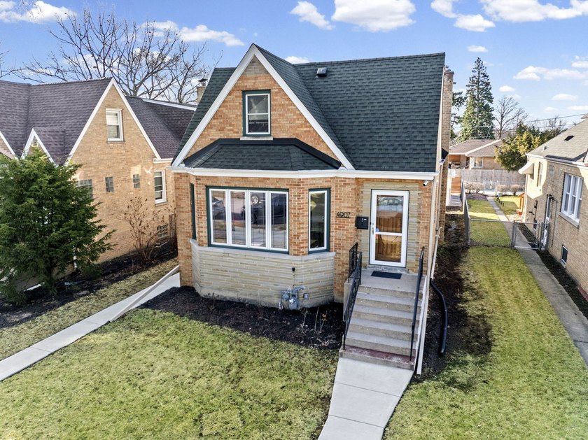 4907 Sherwin Avenue - Beach Home for sale in Skokie, Illinois on Beachhouse.com