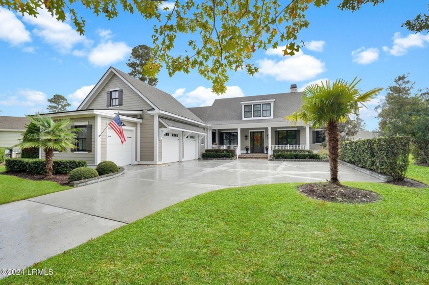 This spectacular 4BD/4BA home in Hampton Hall sits on a quiet - Beach Home for sale in Bluffton, South Carolina on Beachhouse.com