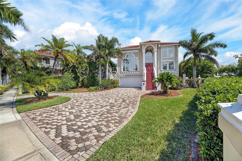 6107 Marbella Blvd, Apollo Beach, FL | 4 Bedrooms | 5 Bathrooms - Beach Home for sale in Apollo Beach, Florida on Beachhouse.com