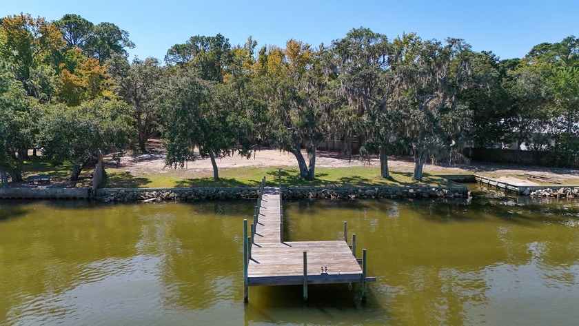 Waterfront vacant land with 198 feet on Choctawhatchee Bay. This - Beach Lot for sale in Santa Rosa Beach, Florida on Beachhouse.com