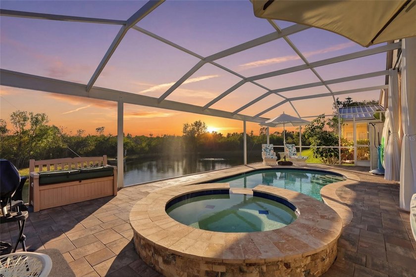 Searching for your BACKYARD PARADISE? This home is a stunner - Beach Home for sale in Tarpon Springs, Florida on Beachhouse.com