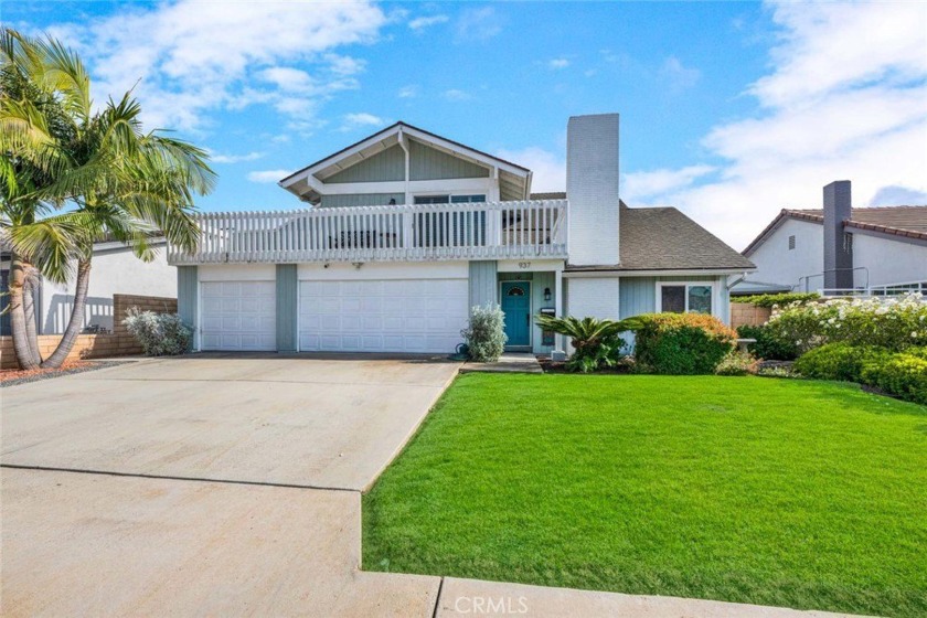 Beautiful turnkey two-story home with 5 Bed, 3 baths, 2,370 sq - Beach Home for sale in Costa Mesa, California on Beachhouse.com