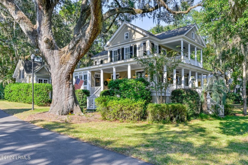 28 Oak Pond Passage, the house you will want to call ''Home'' - Beach Home for sale in Beaufort, South Carolina on Beachhouse.com