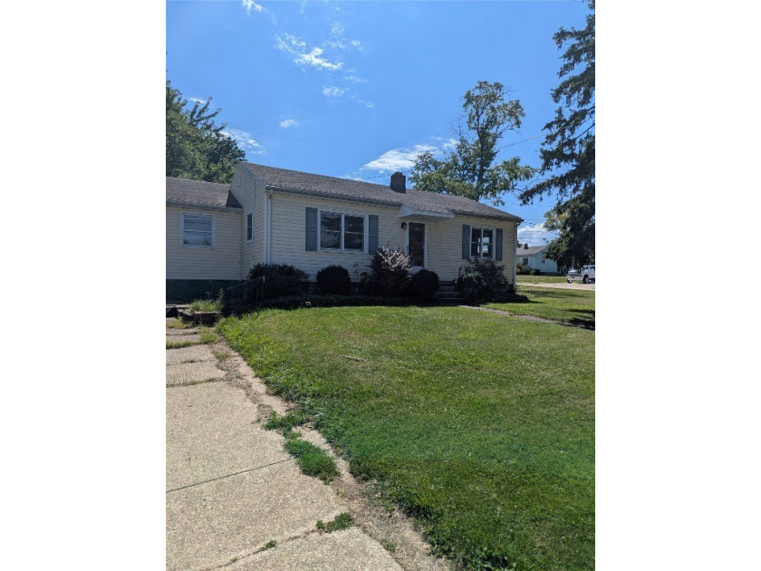 2227 E. 38th St. provides you with 4 bedrooms, a brand new hot - Beach Home for sale in Erie, Pennsylvania on Beachhouse.com