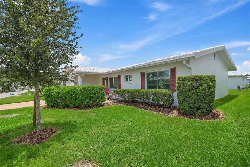 This stylish, comfortable gem is designed for easy living and - Beach Condo for sale in Pinellas Park, Florida on Beachhouse.com