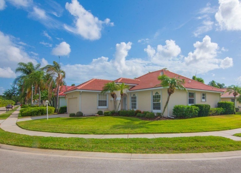 Marvelous corner lot 3/2/2 home in Walkers Glen West enclave! - Beach Home for sale in Vero Beach, Florida on Beachhouse.com