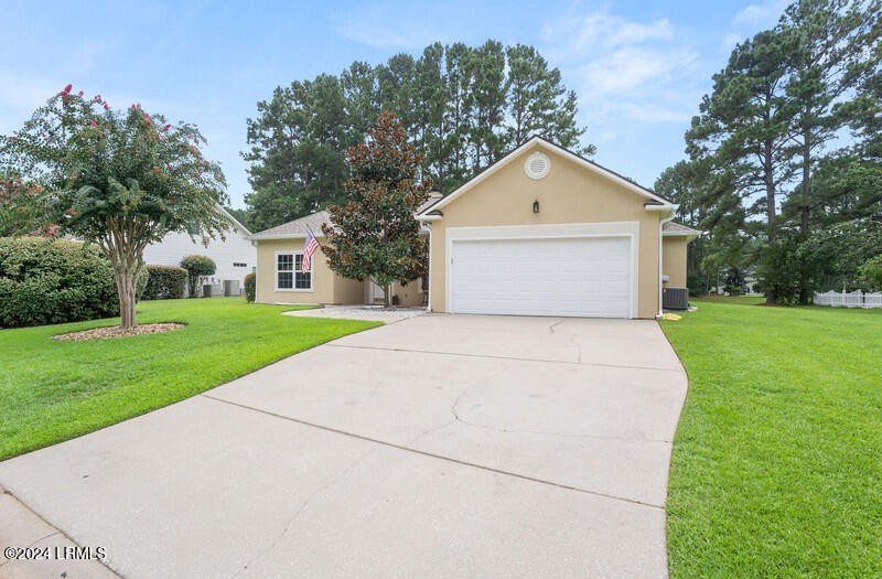 This beautiful 3 bedroom, 2 bathroom home located in the quant - Beach Home for sale in Bluffton, South Carolina on Beachhouse.com