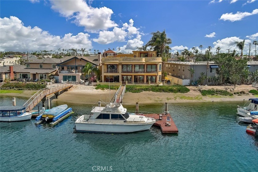 Welcome to waterfront living at its finest on prestigious Naples - Beach Home for sale in Long Beach, California on Beachhouse.com