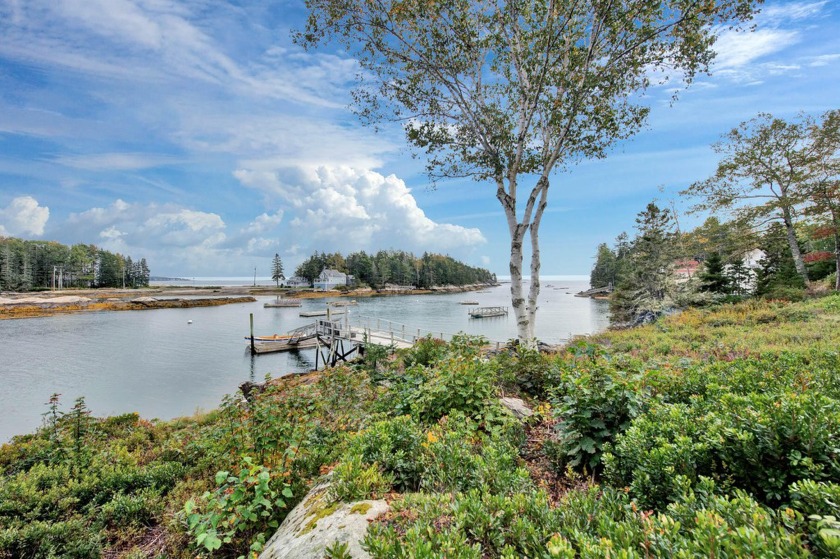 The Outlook - circa 1849 offers commanding and protected ocean - Beach Home for sale in Southport, Maine on Beachhouse.com