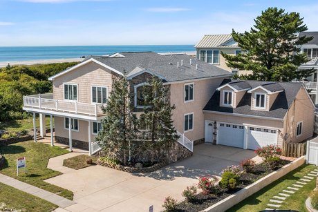 100FT of BEACH FRONT Paradise ! Direct OCEAN FRONT A-Zone home - Beach Home for sale in Brigantine, New Jersey on Beachhouse.com