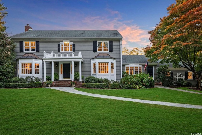 Welcome to this stunning 4-bedroom, 2.5-bathroom Colonial-style - Beach Home for sale in Lattington, New York on Beachhouse.com