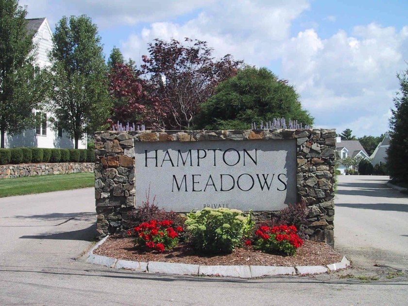 This beautiful free-standing condo in sought-after Hampton - Beach Condo for sale in Hampton, New Hampshire on Beachhouse.com