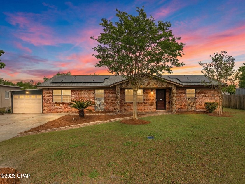 UNDER CONTRACT - SELLER ACCEPTING BACK UP OFFERS. This charming - Beach Home for sale in Panama City, Florida on Beachhouse.com