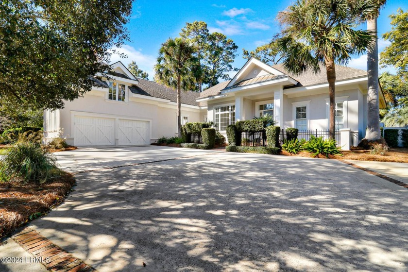 No detail spared in this meticulously maintained Colleton River - Beach Home for sale in Bluffton, South Carolina on Beachhouse.com