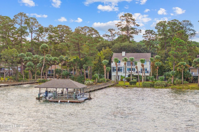 RARE DEEP WATER ACCESS OPPORTUNITY! Updated open design home on - Beach Home for sale in Hilton Head Island, South Carolina on Beachhouse.com