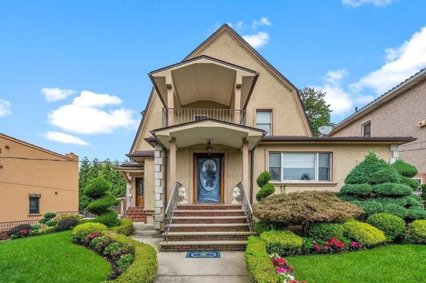 Detached 2 family brick house, Lot 60X10 in Dyker Heights. The - Beach Home for sale in Brooklyn, New York on Beachhouse.com