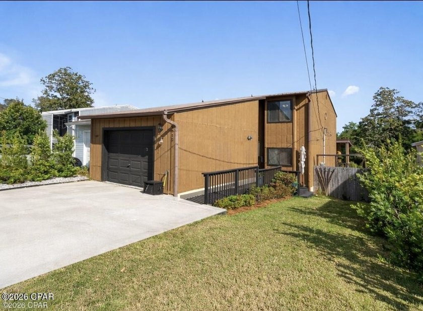 Welcome to this beautifully maintained lakefront townhome - Beach Townhome/Townhouse for sale in Panama City, Florida on Beachhouse.com